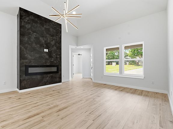 5th image of 4001 S Rolling Oaks Dr
