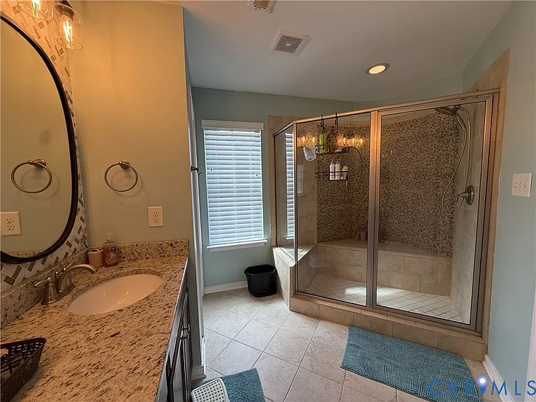 8049 Ellendale Dr — Photo 23