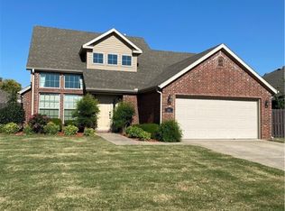 501 SW Milestone Rd, Bentonville, AR 72712