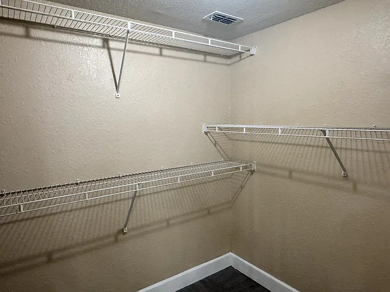 204 E South St #4056 — Photo 16
