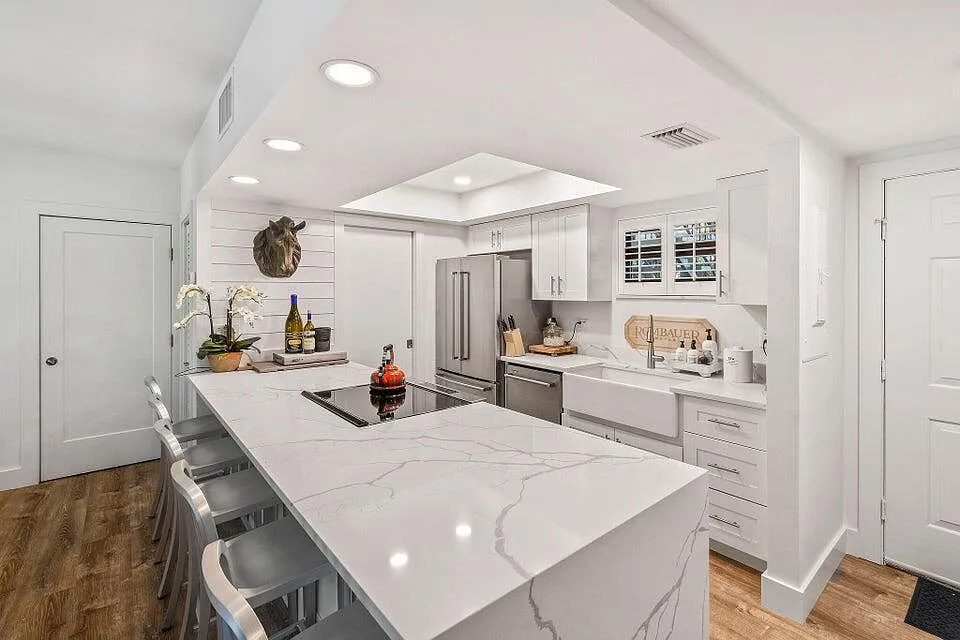 1 bed, 1.0 bath, 900 sqft, $6,250 — Photo 4