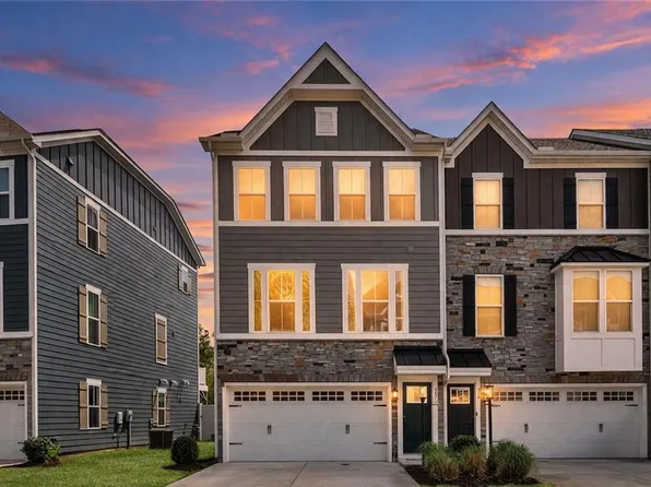 957 Gabion Way, Chesapeake, VA 23323