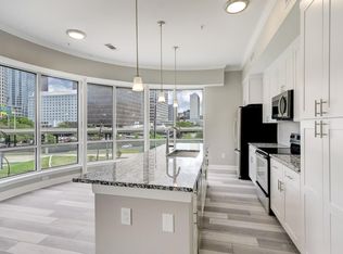300 Saint Joseph Pkwy APT 212, Houston, TX 77002