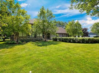 10870 S Nicholson Rd, Oak Creek, WI 53154