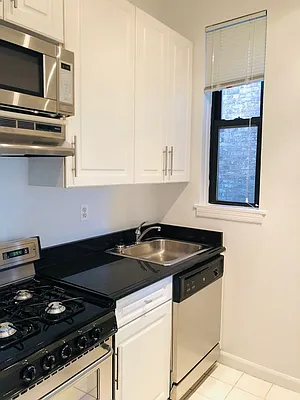 Rented by Urban Real Estate Inc | media 11