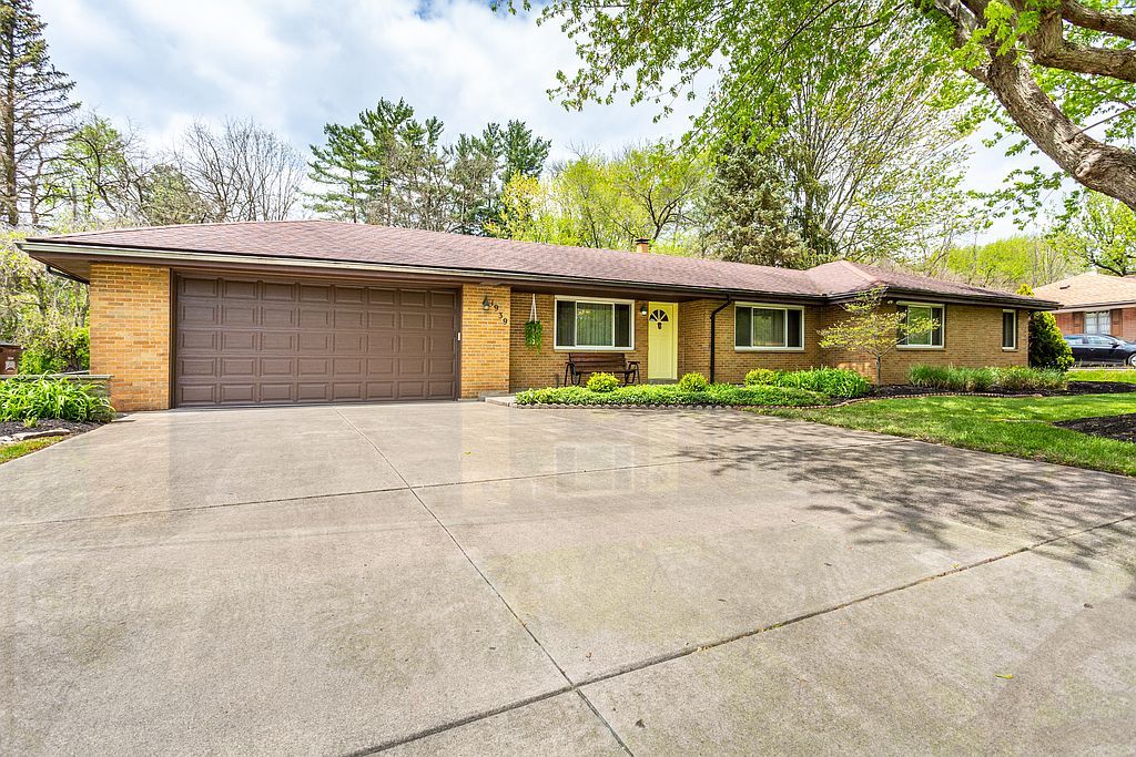 1939 Grange View Rd - Property Image