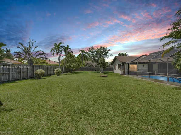 8220 SW 192nd St, Cutler Bay, FL 33157
