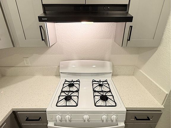 5th image of 18117 Poinciana Rd