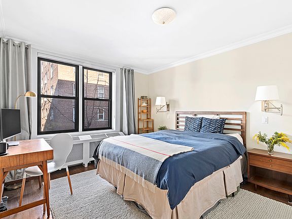 3rd image of 100 Bank St APT 3C