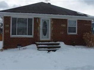6003 Sunderland Dr, Parma, OH 44129