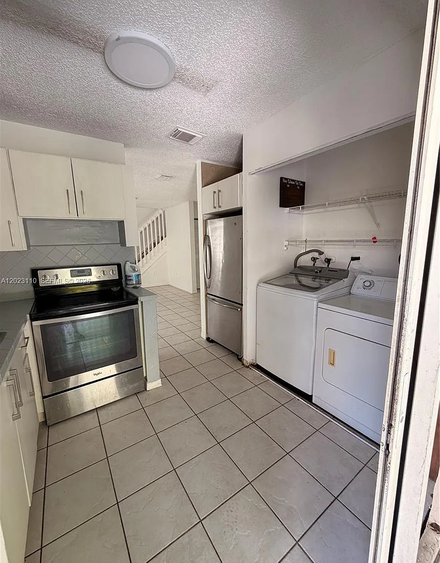 Royale Point-Townvillas C — Photo 3