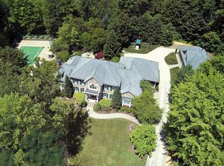 6088 Ledgeview Dr, Peninsula, OH 44264