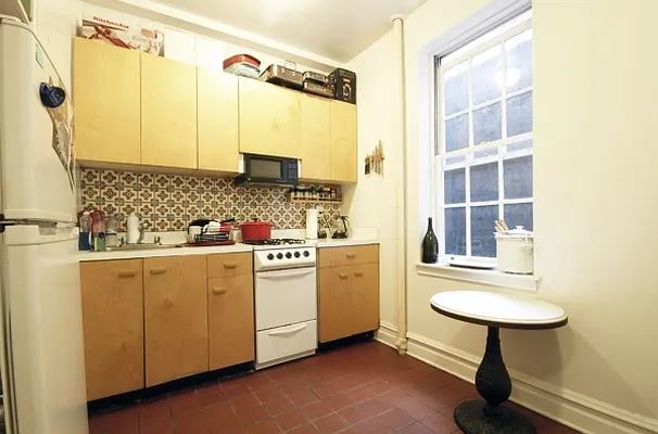 Rented by MNS | media 6