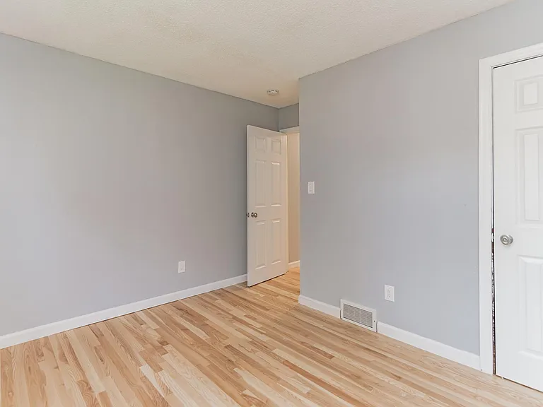 261 Skyline Dr — Photo 21