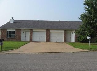 2428 W Gum St, Rogers, AR 72758