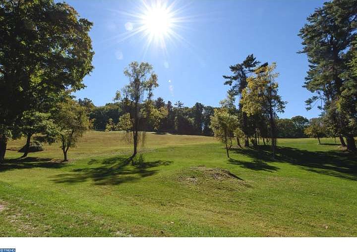 2nd image of 516 Ramblewood Dr