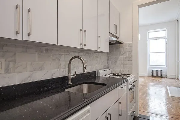 Rented by Empire Key Solutions LLC | media 9