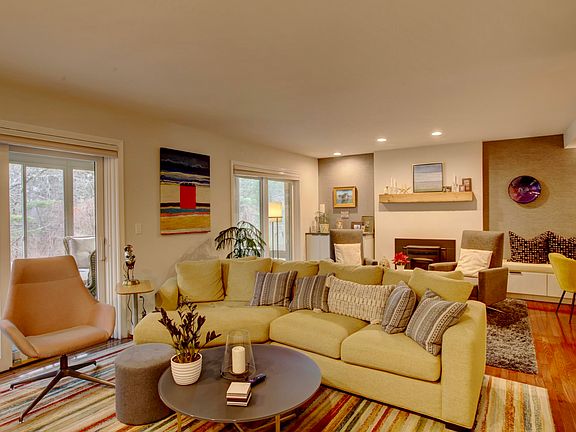 4th image of 32 Wildwood Drive #32