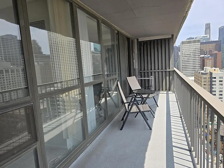 10 E Ontario St #2104 — Photo 15