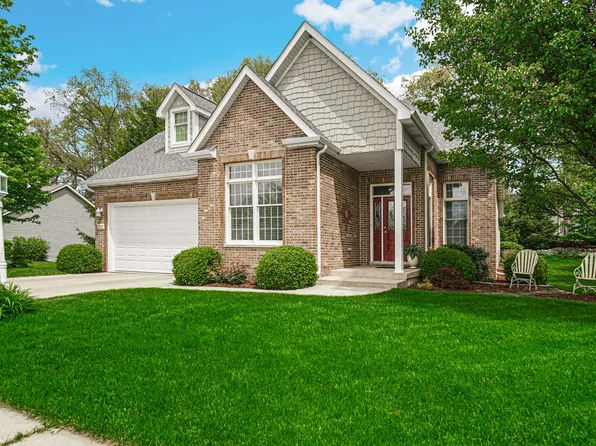 239 Edgewood Dr, Valparaiso, IN 46385