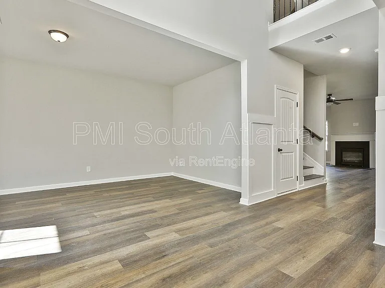 10 Singletree Ln — Photo 6