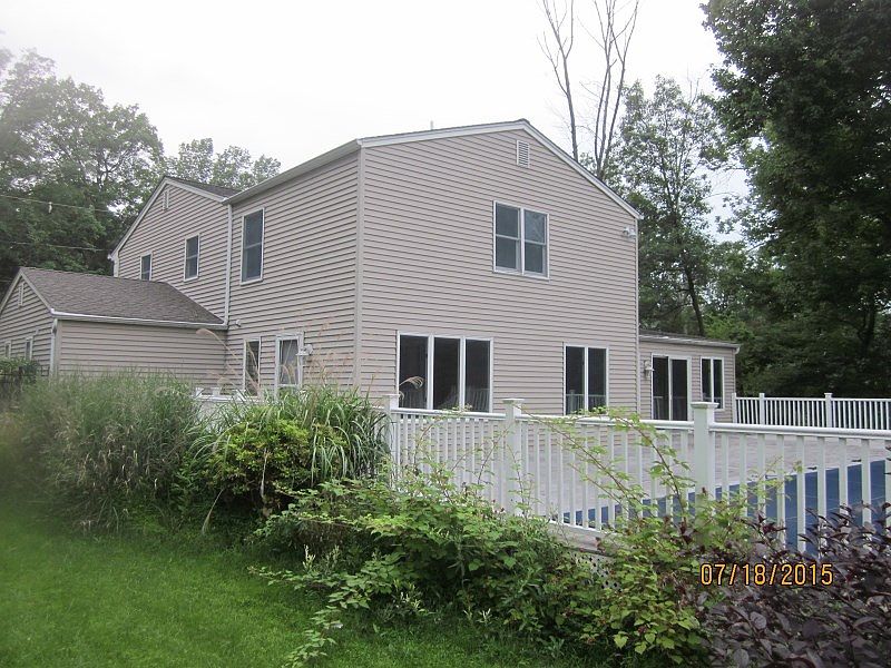 2nd image of 1034 Rector Rd