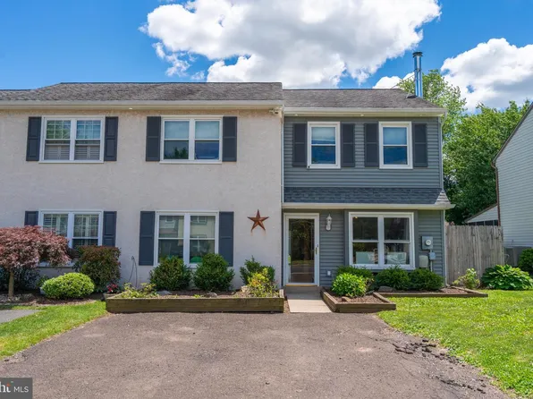 113 Redwood Dr, Quakertown, PA 18951