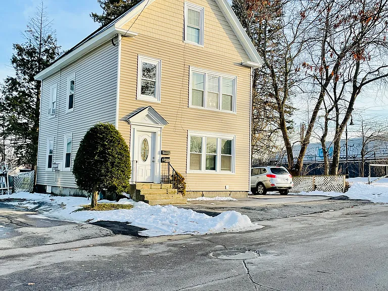 140 3rd St #1 — Photo 4