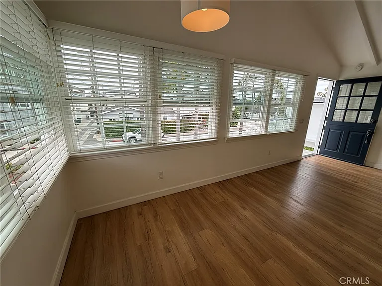 137 Topaz Ave #1/2 — Photo 2