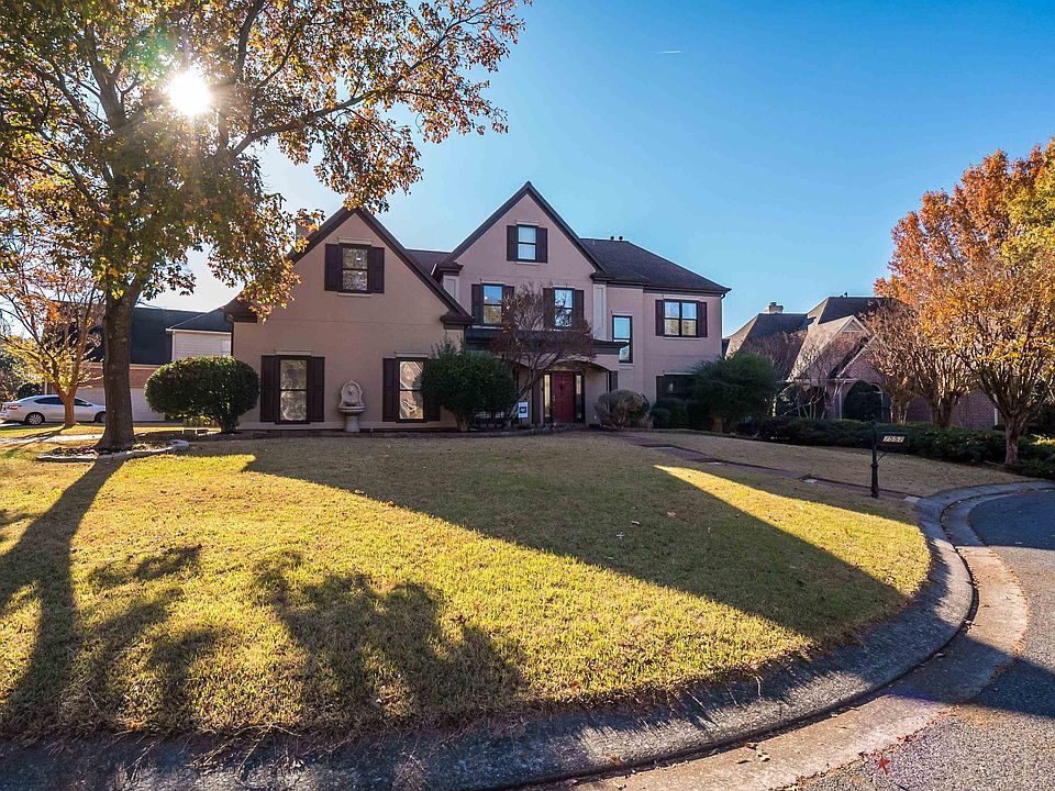 1st image of 7557 Crystal Lake Dr