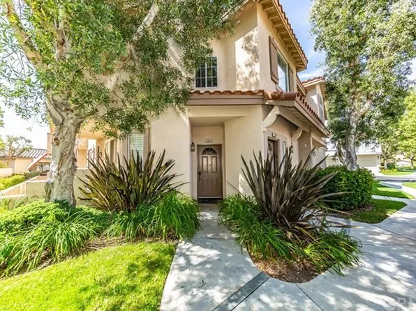 7872 E Horizon View Dr, Anaheim, CA 92808