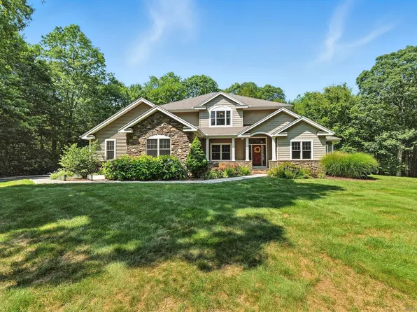 15 Forest Lane, Tolland, CT 06084