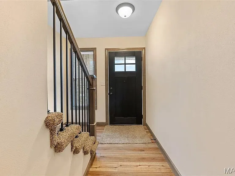 3605 Justine Dr — Photo 6
