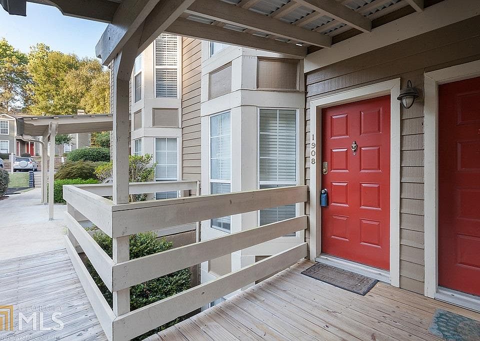 1st image of 1908 Riverview Dr SE