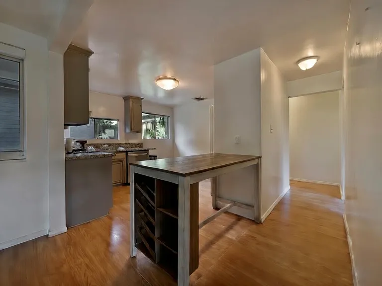 L/R showing kitchen area.