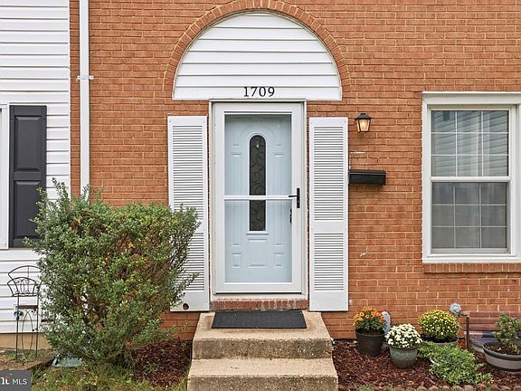 3rd image of 1709 Gabriel Ct