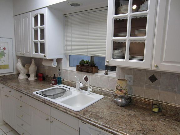 5th image of 10757 W Saratoga Cir