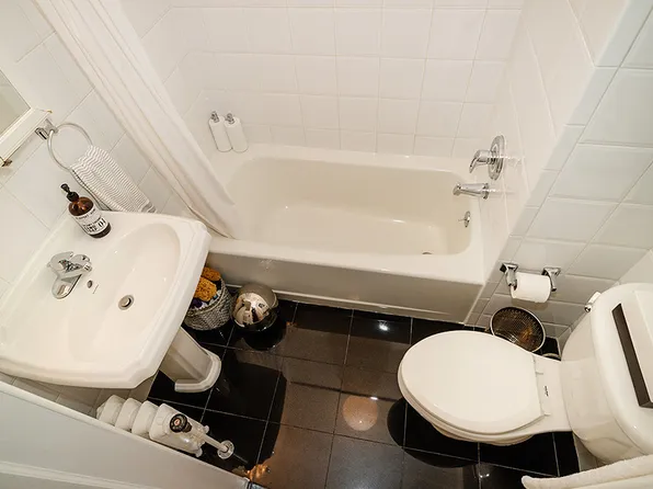 425 Riverside Drive image 5 of 15