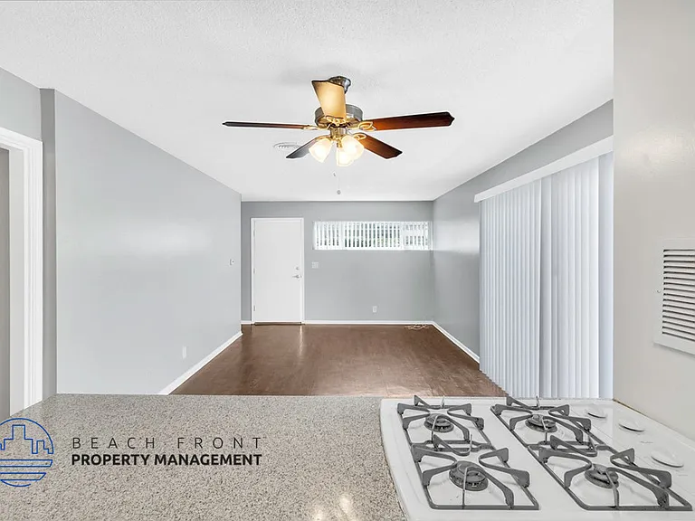 Prada Pointe Apartments — Photo 7
