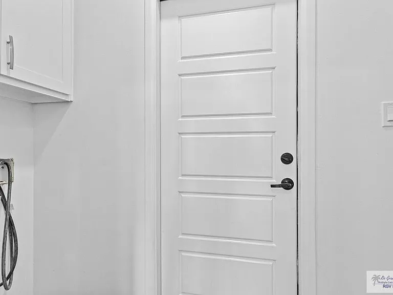 108 Faith Dr — Photo 15