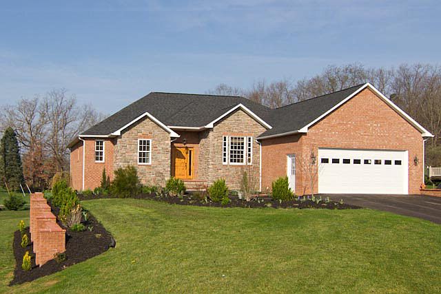 1st image of 1905 Cumberland Dr