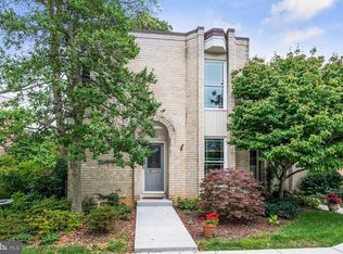 8326 N Brook Ln, Bethesda, MD 20814