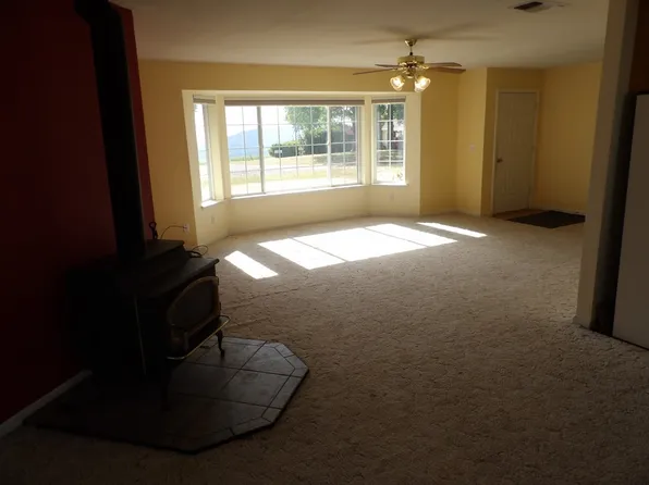 42366 Old Yosemite Rd, Oakhurst, CA 93644