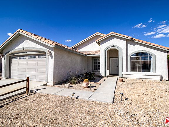 3rd image of 65670 Avenida Dorado