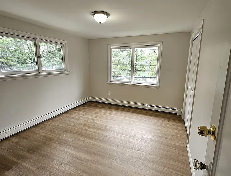 616 Lakes Rd — Photo 12