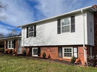3878 Setzer St, Claremont, NC 28610