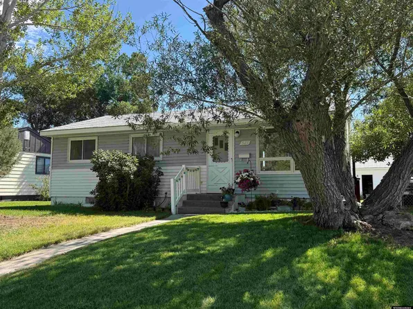 521 N 16th St E, Riverton, WY 82501