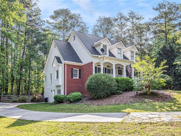 2300 Hawthorne Trce, Monroe, GA 30655