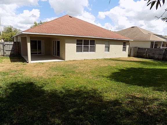 2nd image of 1827 Winn Arthur Dr
