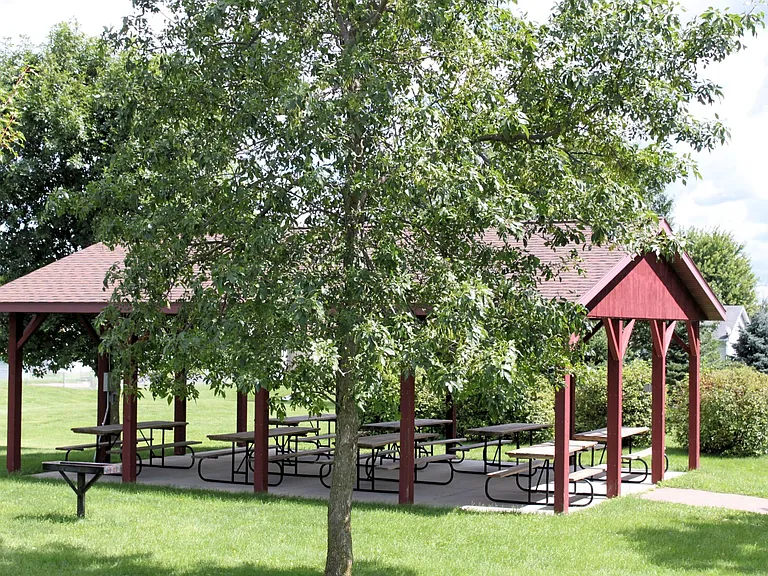Picnic area nearby